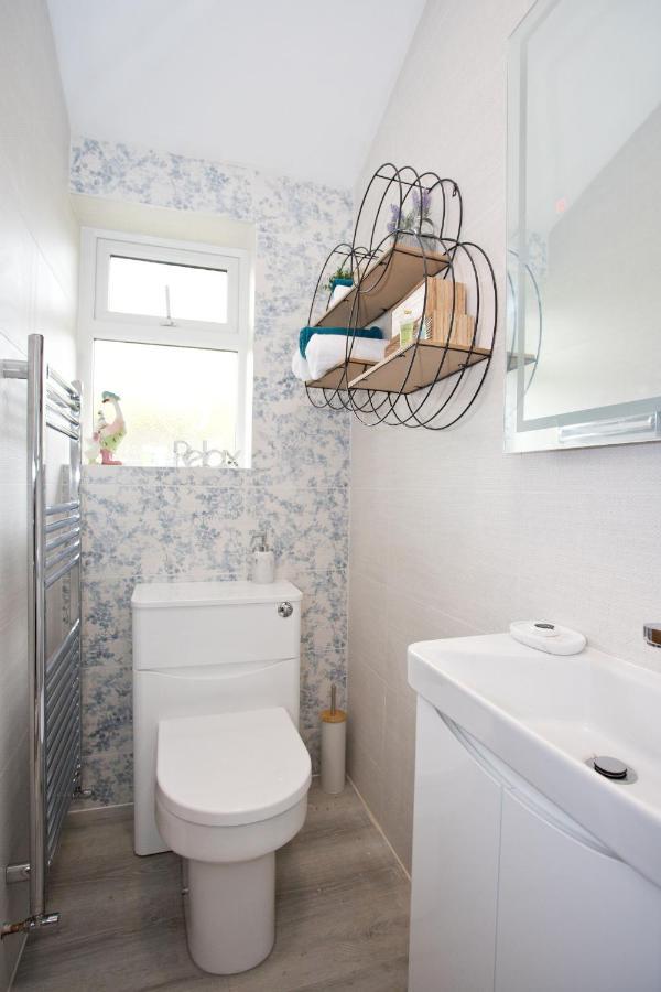 The Bearded Goat Den - A Rural Retreat At This Modern Holiday Cottage Saint Leonards Zewnętrze zdjęcie