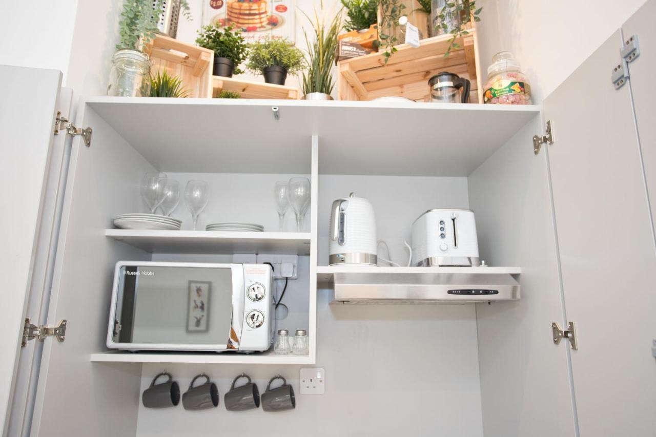 The Bearded Goat Den - A Rural Retreat At This Modern Holiday Cottage Saint Leonards Zewnętrze zdjęcie